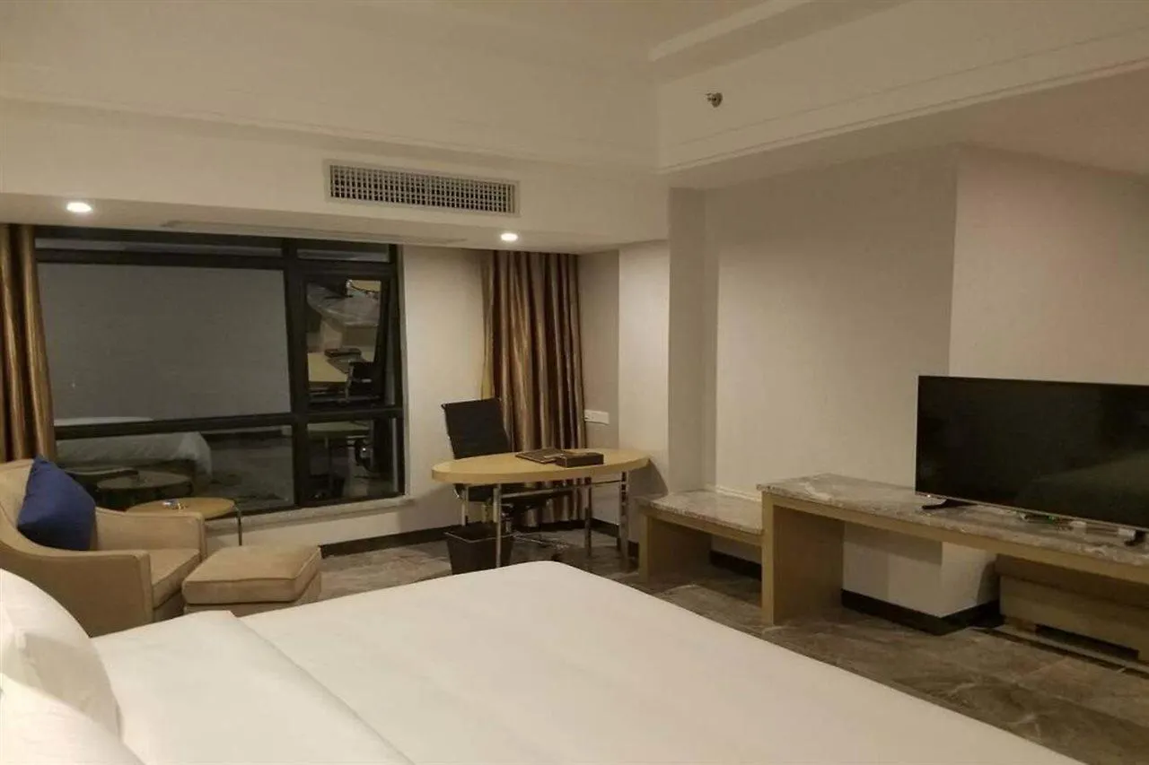 Deberlin Hotel Zhuhai 4*,